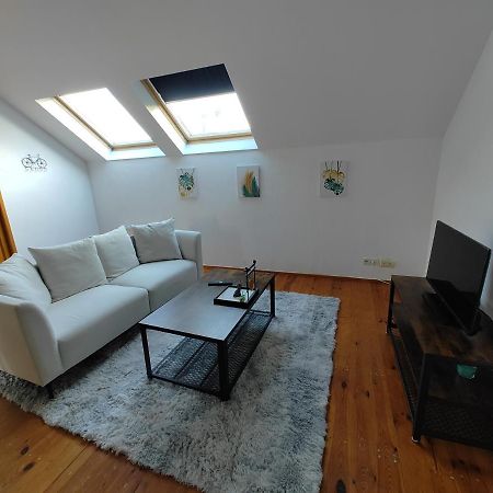 Cosy Appartement 2 Chambres Pont-de-l'Arche Bagian luar foto