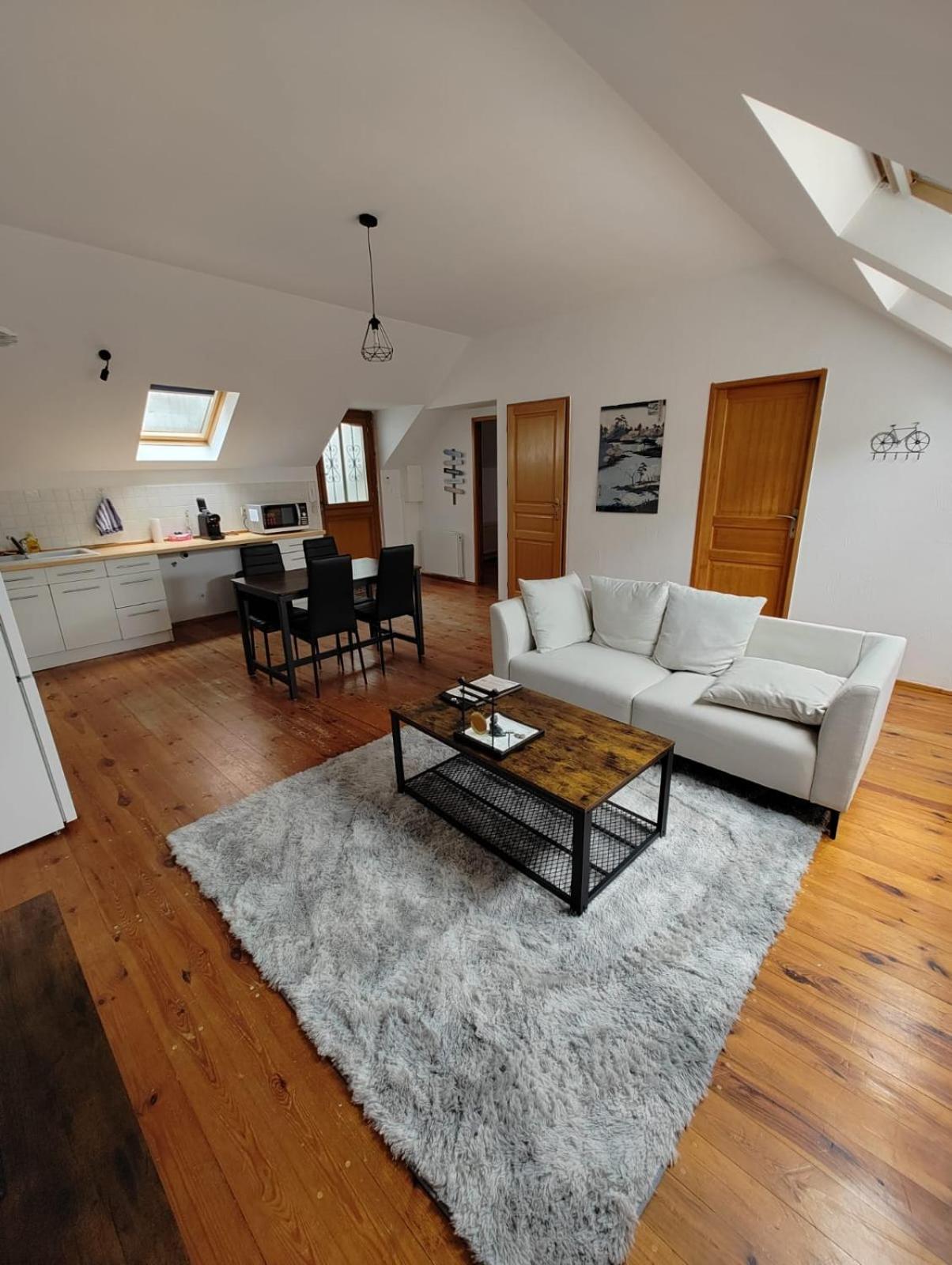 Cosy Appartement 2 Chambres Pont-de-l'Arche Bagian luar foto